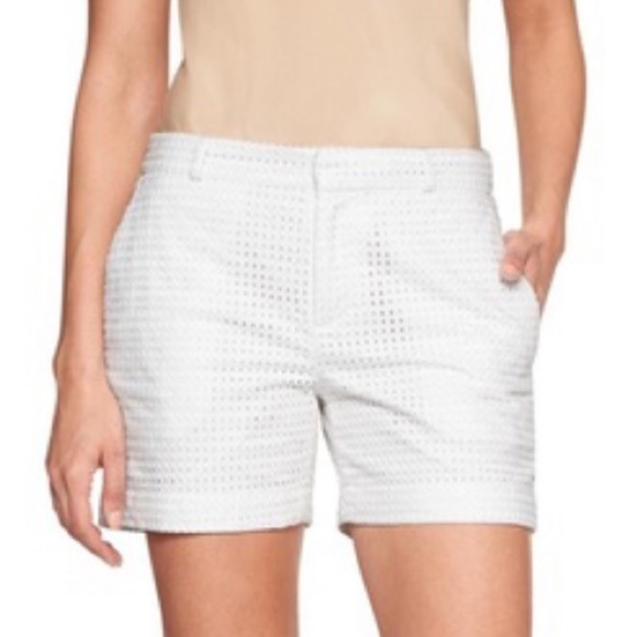 Banana Republic Eyelet Shorts White 4 1/2 Inches - Picture 3 of 11